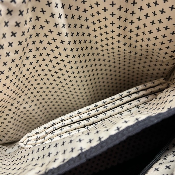 Petunia Pickle Bottom Pivot Pack Diaper Bag Backpack Sand/Black - Picture 9 of 10